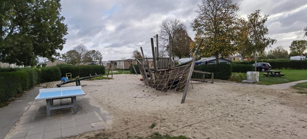 Chalet M44 Oostkapelle Exterior photo